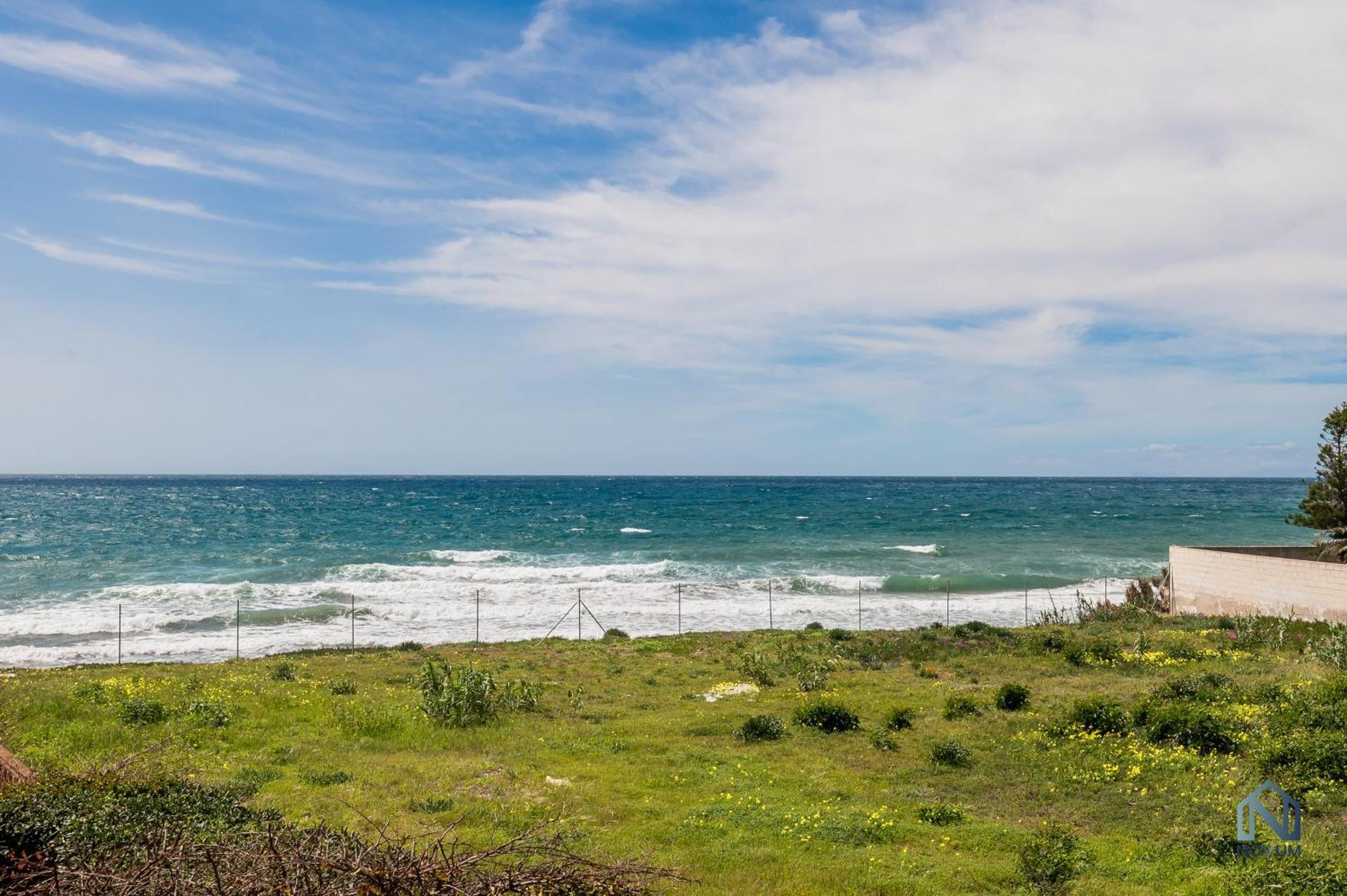 Dunas De - Beachfront 3 Bed Apartamento Marbella